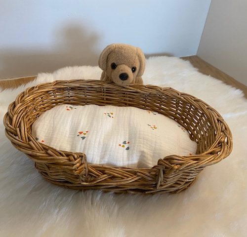 Petit panier pour chien ou chat en peluche