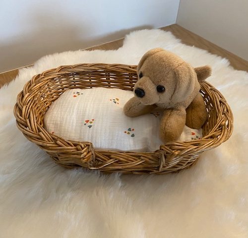 Petit panier pour chien ou chat en peluche