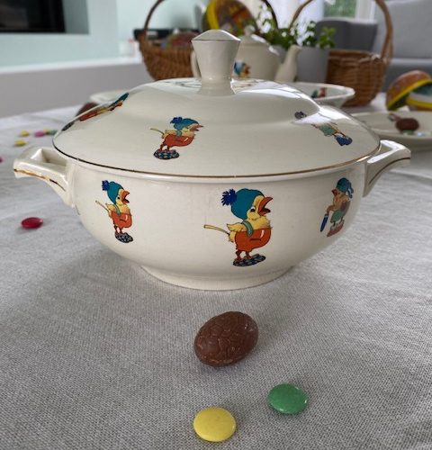 Petite soupière – vaisselle en faïence de Nimy pour enfant – circa 1940