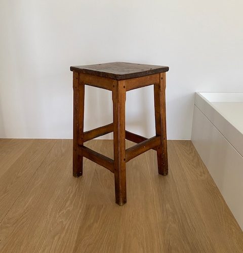 Ancien tabouret d’atelier