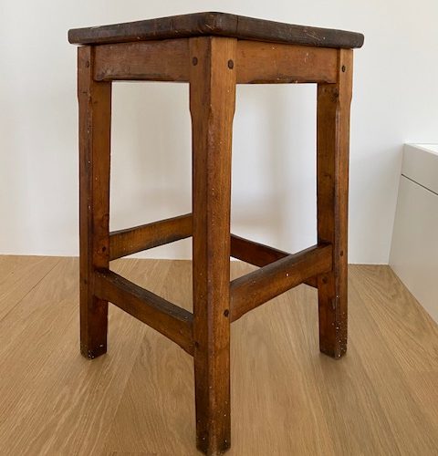 Ancien tabouret d’atelier