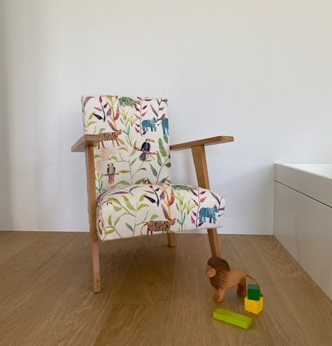 Fauteuil d’enfant « jungle » vintage – revalorisé