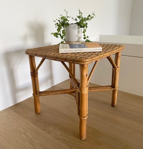 Petite table d’appoint en bambou et rotin tressé – Années 1960/70