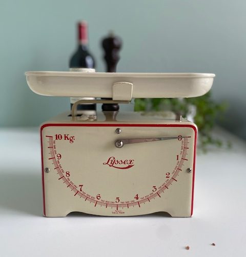 Balance de cuisine Lyssex / rouge – vintage