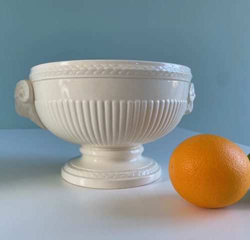 Coupe sur pied Wedgwood / modèle Edme