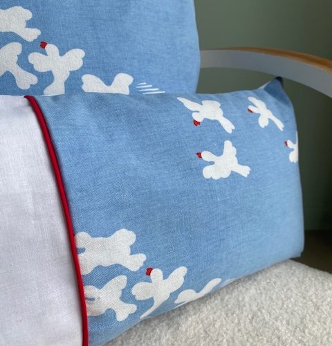 Coussin « Collection mouettes » – le mini n°1 – Upcycling