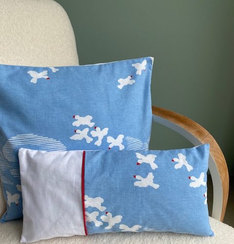 Coussin « Collection mouettes » – le mini n°1 – Upcycling