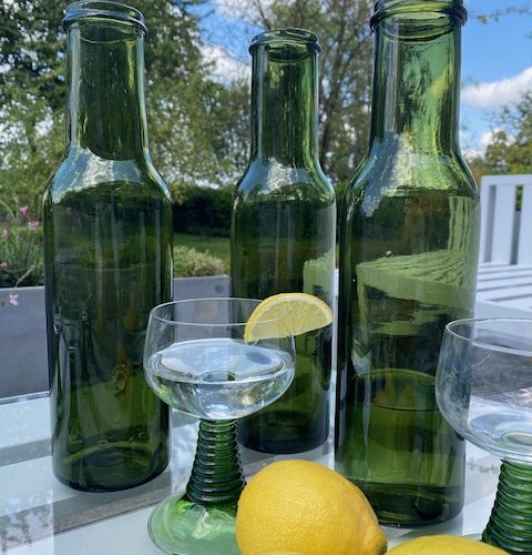 Set de 3 anciennes bouteilles en verre soufflé