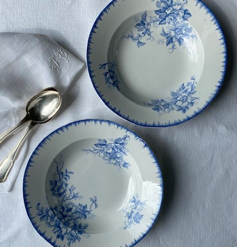Deux assiettes creuses « Olga » – Maestricht – circa 1900