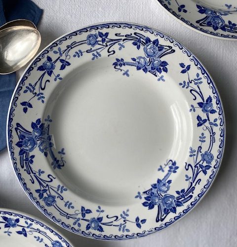 Trois assiettes creuses « Rosa » – Boch Frères – circa 1900
