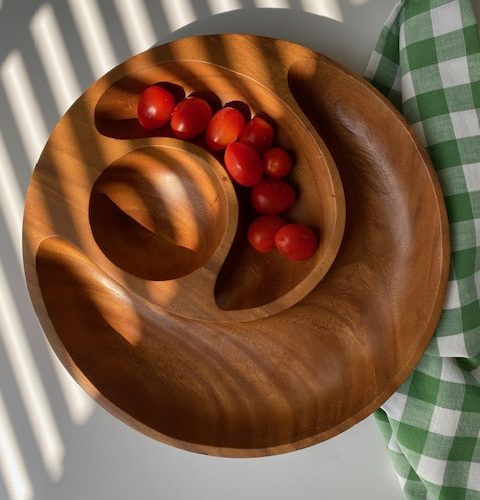 Plat apéritif circulaire en bois compartimenté
