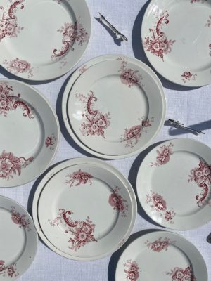 Série de 11 assiettes à décor floral - Nimy